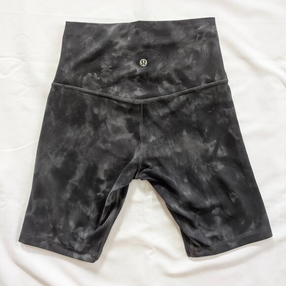 EUC Lululemon Align Short 8" Diamond Dye Pitch Grey Graphite Grey Women's 4 yoga - Picture 2 of 6